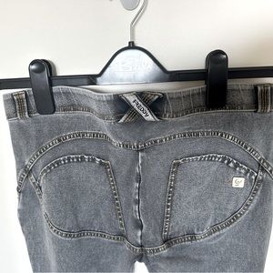 Freddy by Livify WR.UP Denim Jeans in Rinse Black.